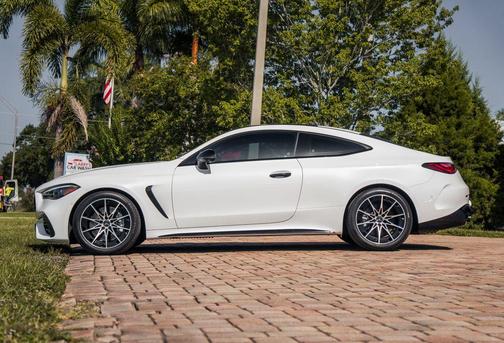 MANUFAKTUR Moonlight White Metallic 2025 Mercedes-Benz AMG CLE 53 Base