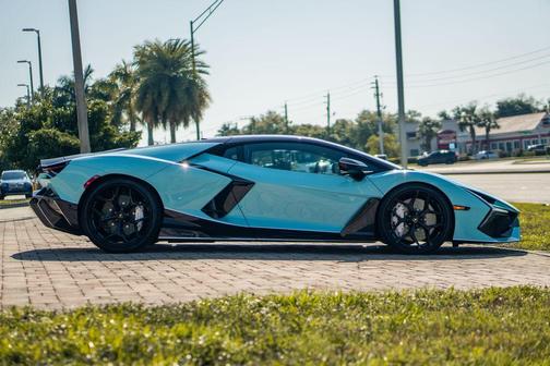 Celestial 2025 Lamborghini Revuelto Base