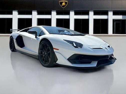 2019 Lamborghini Aventador SVJ Base
