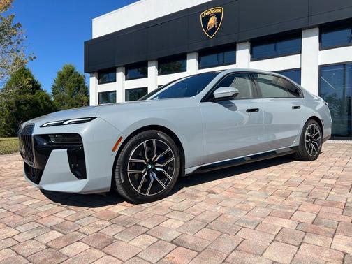 2023 BMW 760 760i xDrive