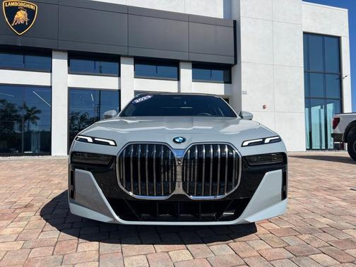 2023 BMW 760 760i xDrive