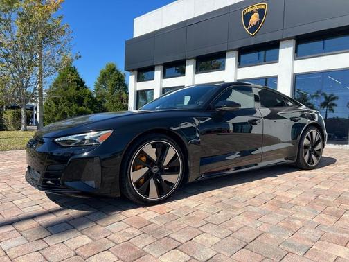 2022 Audi RS e-tron GT Base