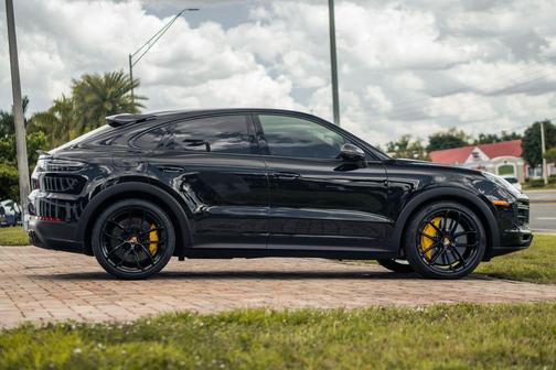 Black Metallic 2023 Porsche Cayenne Turbo GT