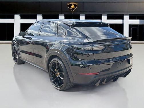 2023 Porsche Cayenne Turbo GT