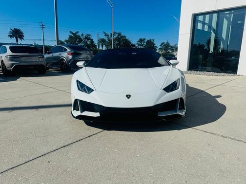 2020 Lamborghini Huracan EVO Base