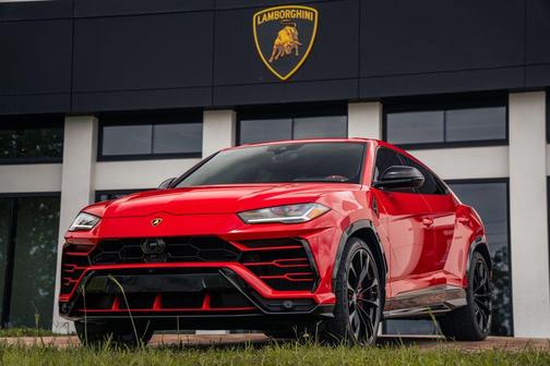 Rosso Mars Metallic 2020 Lamborghini Urus Base