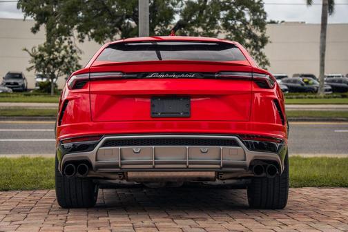 Rosso Mars Metallic 2020 Lamborghini Urus Base
