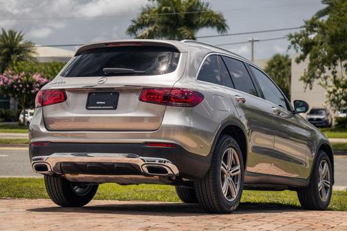 Mojave Silver Metallic 2022 Mercedes-Benz GLC 300 Base