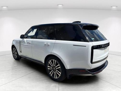 Ostuni Pearl White 2023 Land Rover Range Rover P530 SE