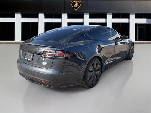 2025 Tesla Model S Plaid
