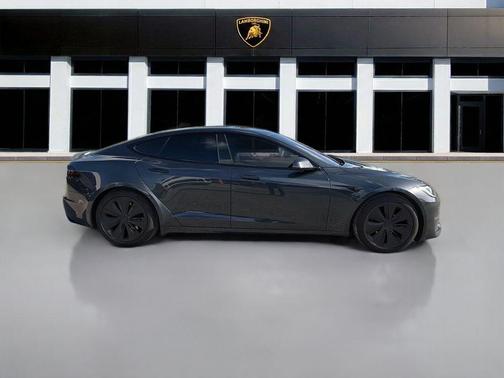 2025 Tesla Model S Plaid