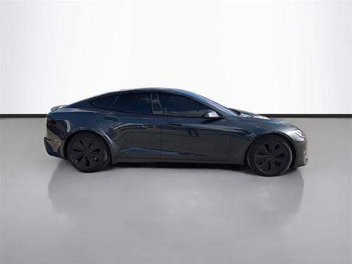 2025 Tesla Model S Plaid