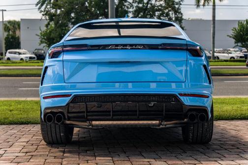 Blu Cepheus Metallic 2022 Lamborghini Urus Base
