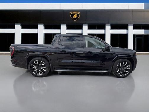 2025 GMC Sierra EV Denali