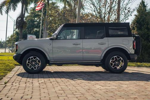 Cactus 2024 Ford Bronco Outer Banks