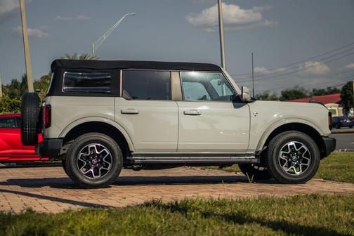 Cactus 2024 Ford Bronco Outer Banks