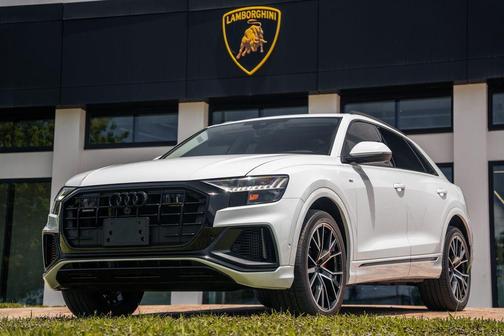 Glacier White Metallic 2023 Audi Q8 55 Premium Plus