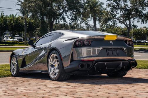 Grigio Silverstone Metallic 2019 Ferrari 812 Superfast Base
