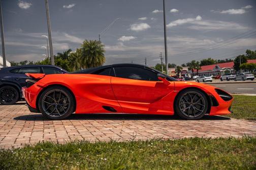 Helios Orange 2021 McLaren 720S Performance
