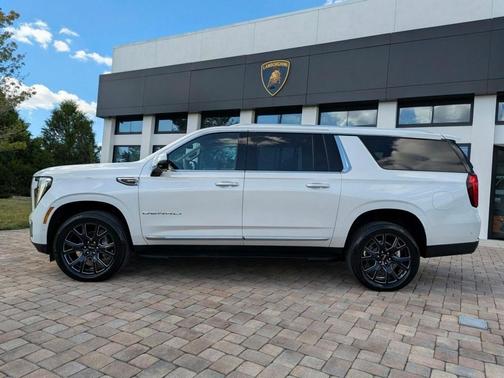 2025 GMC Yukon XL Denali