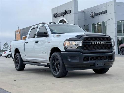 2022 RAM 2500 Tradesman Crew Cab 4x2 64' Box
