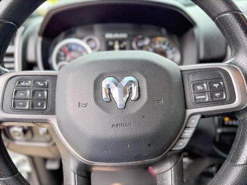 2022 RAM 2500 Tradesman Crew Cab 4x2 64' Box