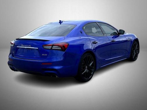 2022 Maserati Ghibli Modena Q4
