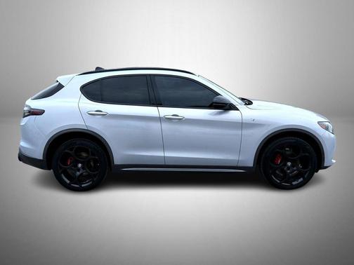 2024 Alfa Romeo Stelvio Ti