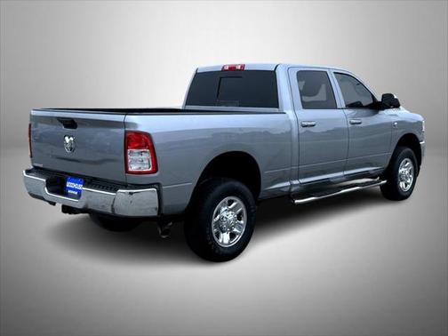 2020 RAM 2500 Tradesman Crew Cab 4X4 6'4' Box