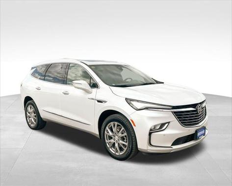 2022 Buick Enclave AWD Essence