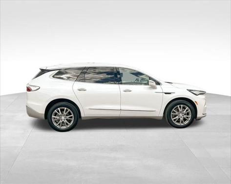 2022 Buick Enclave AWD Essence