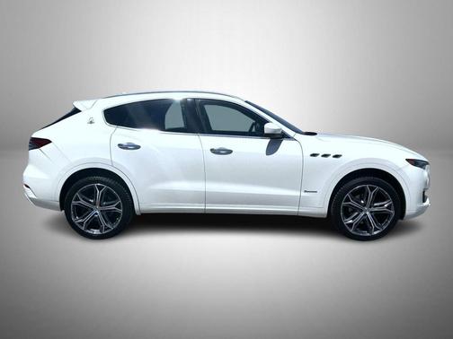 2021 Maserati Levante Base