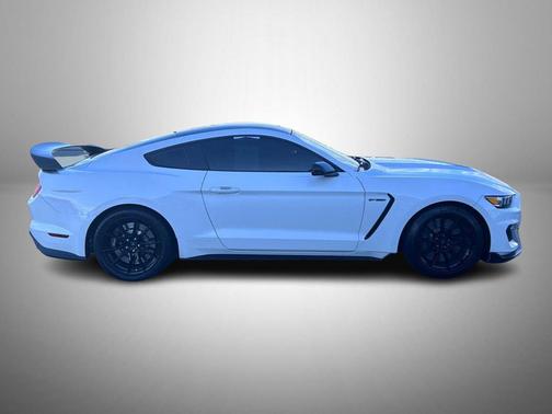 2019 Ford Shelby GT350 Base