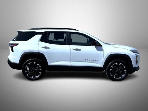 Polar White Tricoat 2026 Chevrolet Equinox AWD RS
