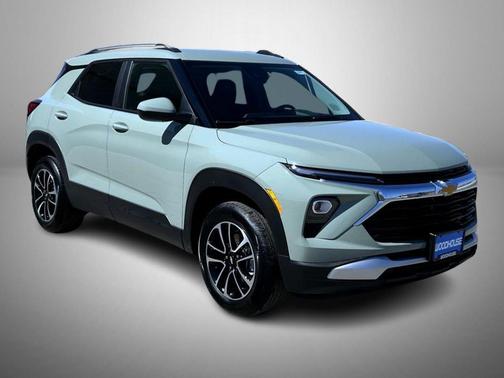 Cacti Green 2026 Chevrolet Trailblazer LT