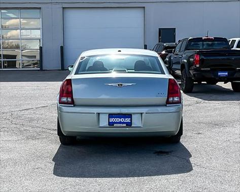 2006 Chrysler 300 Base