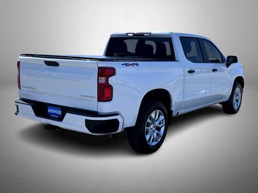 Summit White 2024 Chevrolet Silverado 1500 Custom