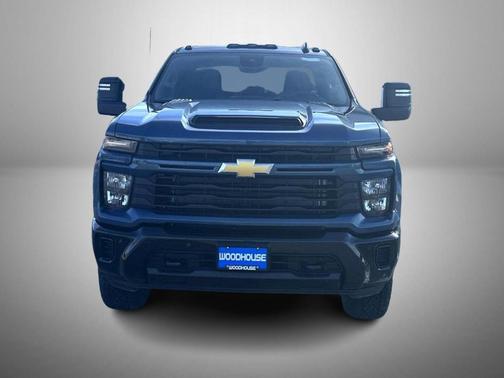 2026 Chevrolet Silverado 2500 Custom