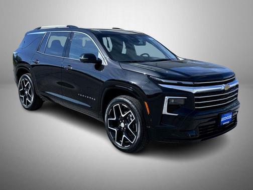Mosaic Black Metallic 2026 Chevrolet Traverse High Country