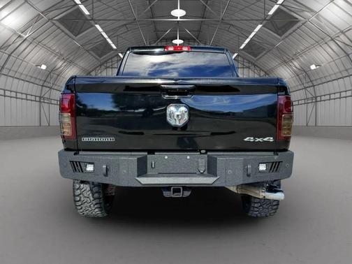 2021 RAM 2500 Big Horn Crew Cab 4x4 6'4' Box