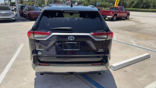 2019 Toyota RAV4 Hybrid SE