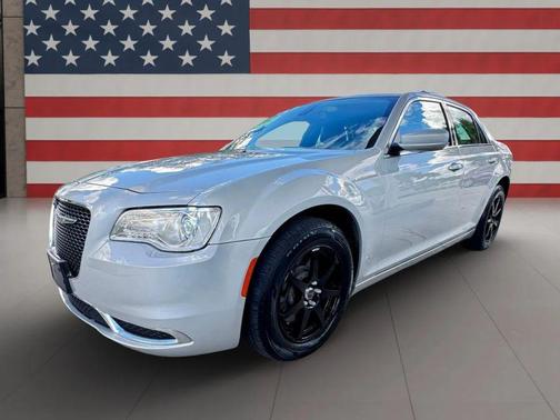 2019 Chrysler 300 Touring