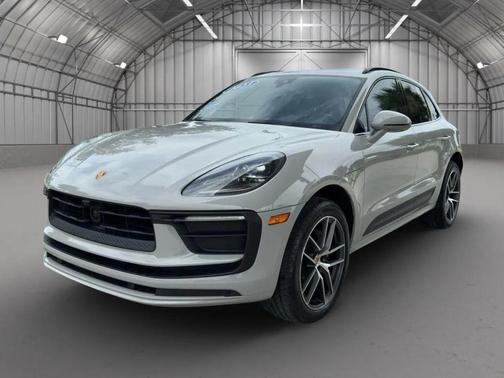 2023 Porsche Macan Sport Utility 4D