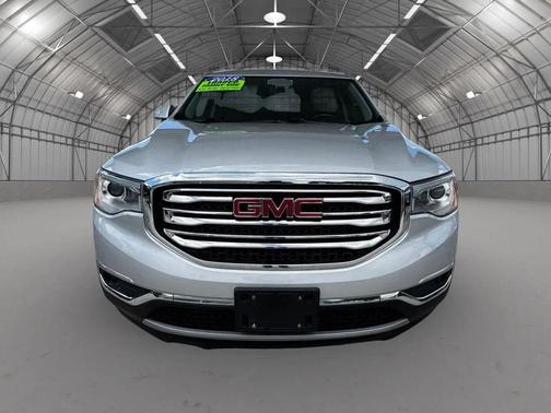 Quicksilver Metallic 2018 GMC Acadia SLT-1