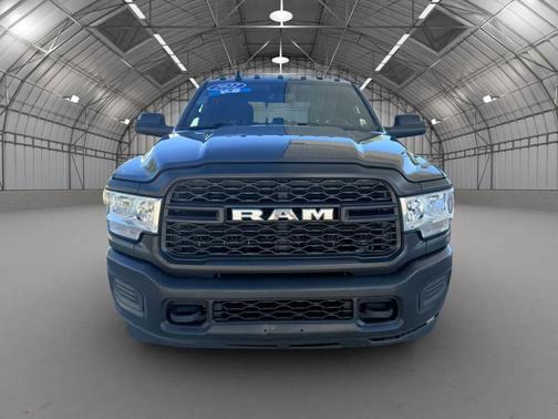 2022 RAM 3500 Tradesman Crew Cab 4x4 8' Box