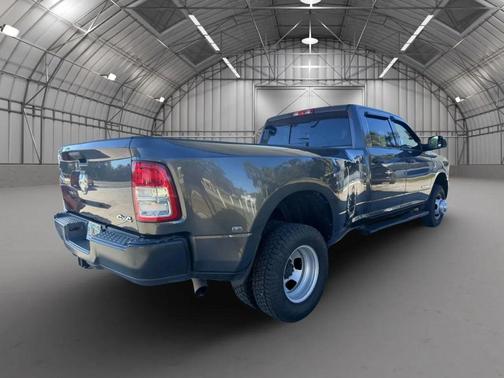 2022 RAM 3500 Tradesman Crew Cab 4x4 8' Box