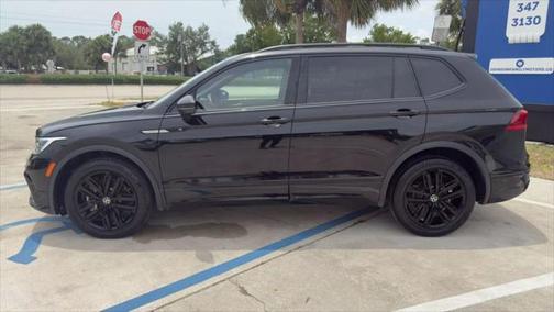 2022 Volkswagen Tiguan 2.0T SE R-Line Black