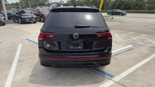 2022 Volkswagen Tiguan 2.0T SE R-Line Black