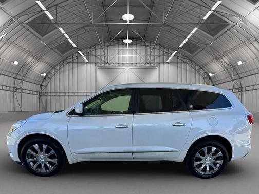 White 2017 Buick Enclave Premium