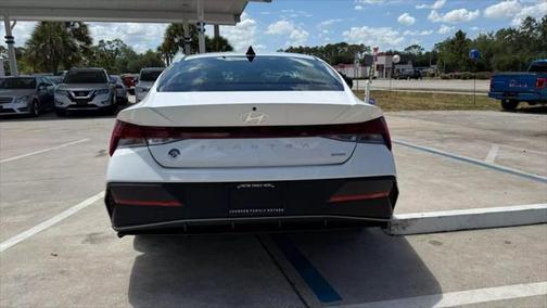 2024 Hyundai ELANTRA HEV Blue